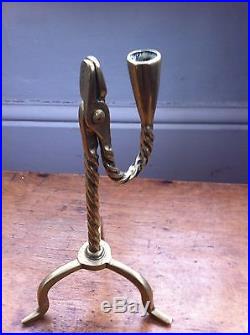 DECORATIVE EARLY 1900S BRASS RUSHLIGHT / CANDLE HOLDER 8.5 inches