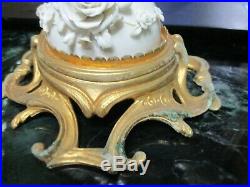 Vtg A Mottahedeh Design Italy Bronze/Brass White Dresden Porcelain Candle Holder